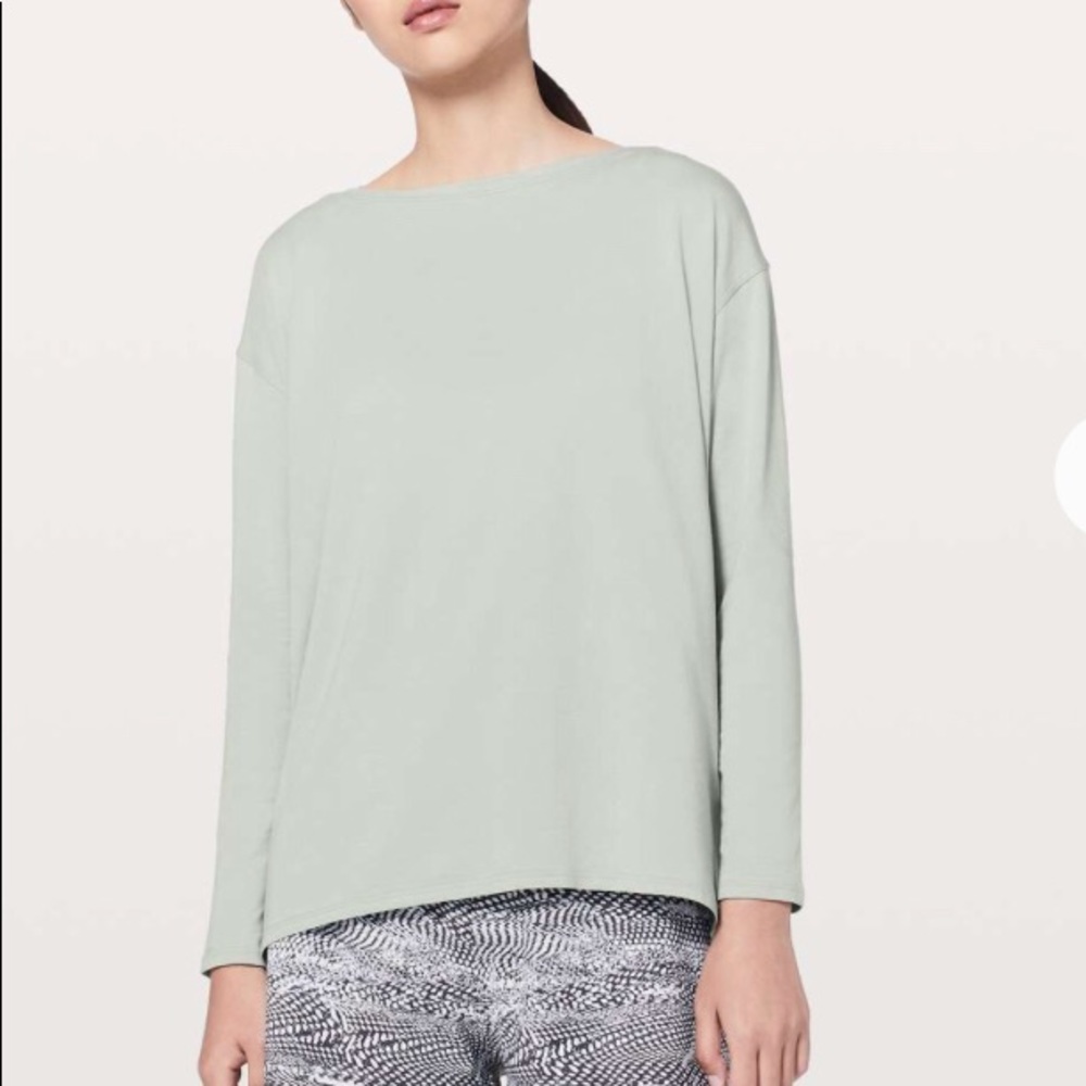 Lululemon 6 Back In Action Long Sleeve